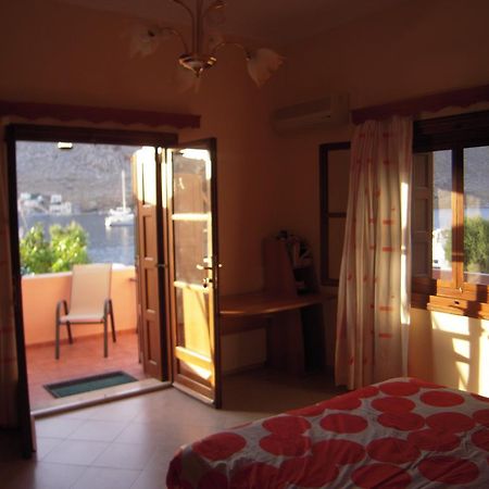 Pedi Breeze Apartment Сими Екстериор снимка