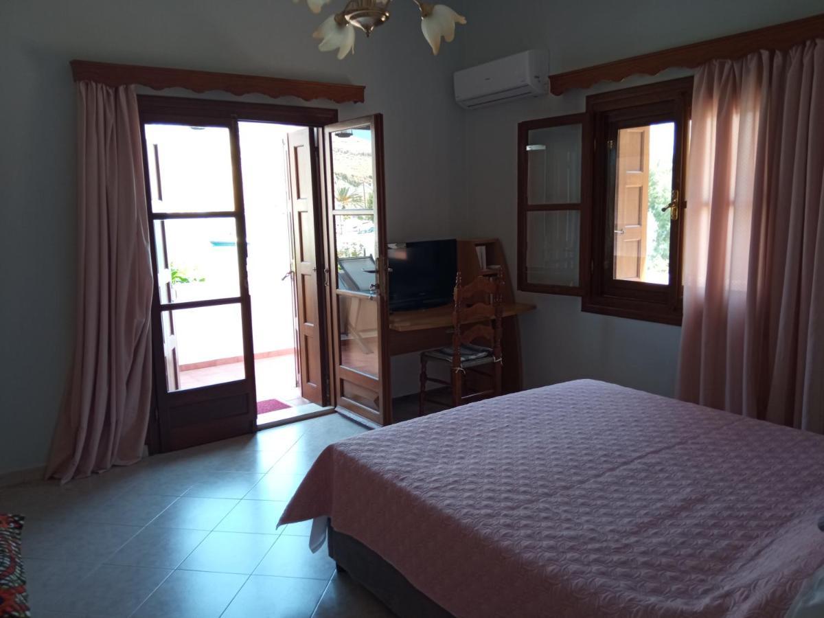 Pedi Breeze Apartment Сими Екстериор снимка