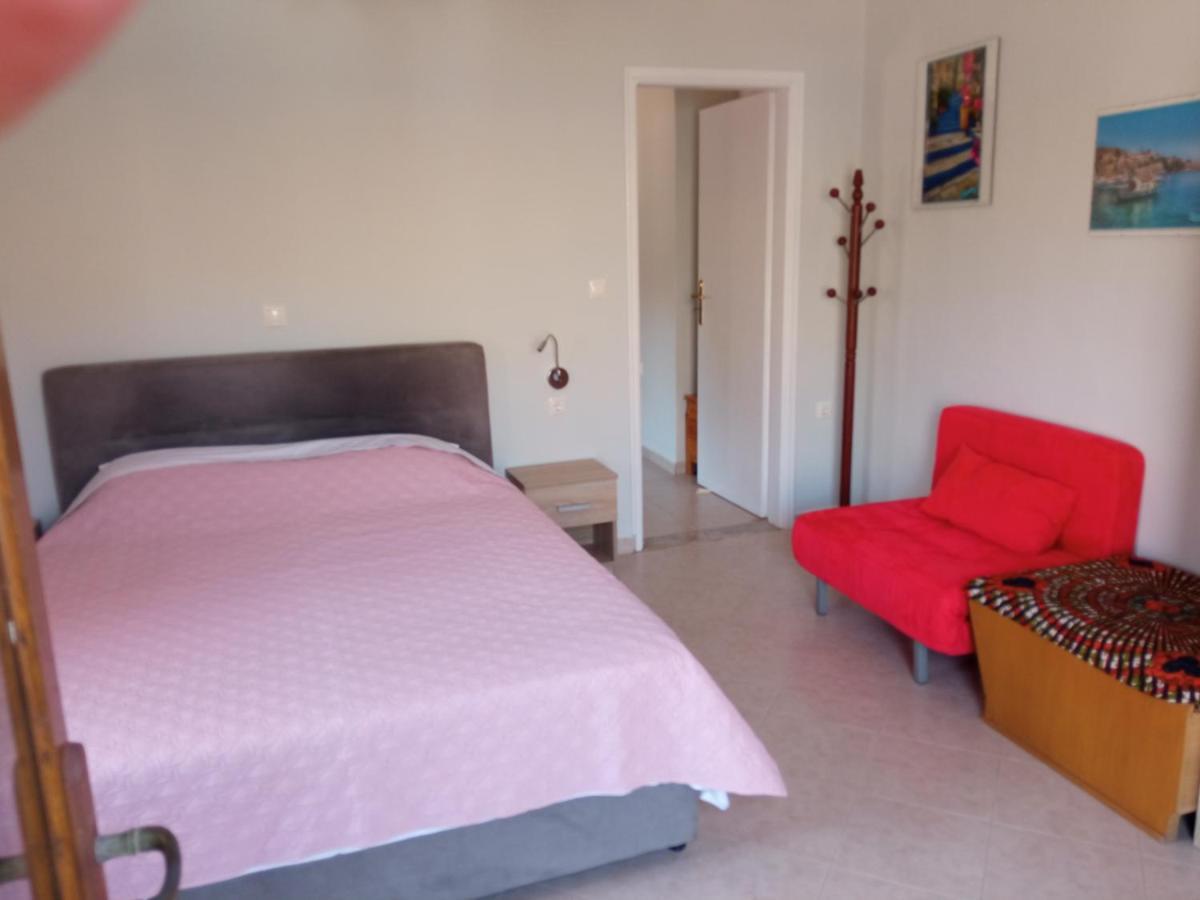 Pedi Breeze Apartment Сими Екстериор снимка