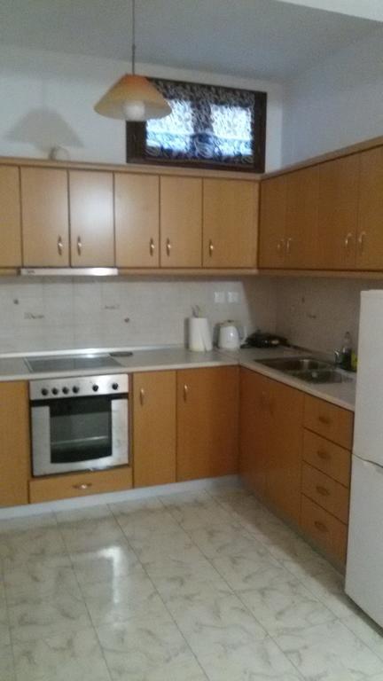 Pedi Breeze Apartment Сими Екстериор снимка
